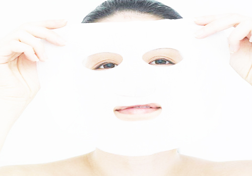 保湿面膜和补水面膜用完要洗脸吗